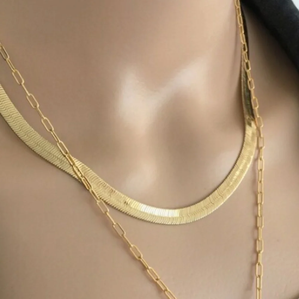Gold Platted Thick Herringbone Chain Necklace -  16" Long - Picture 2 of 2